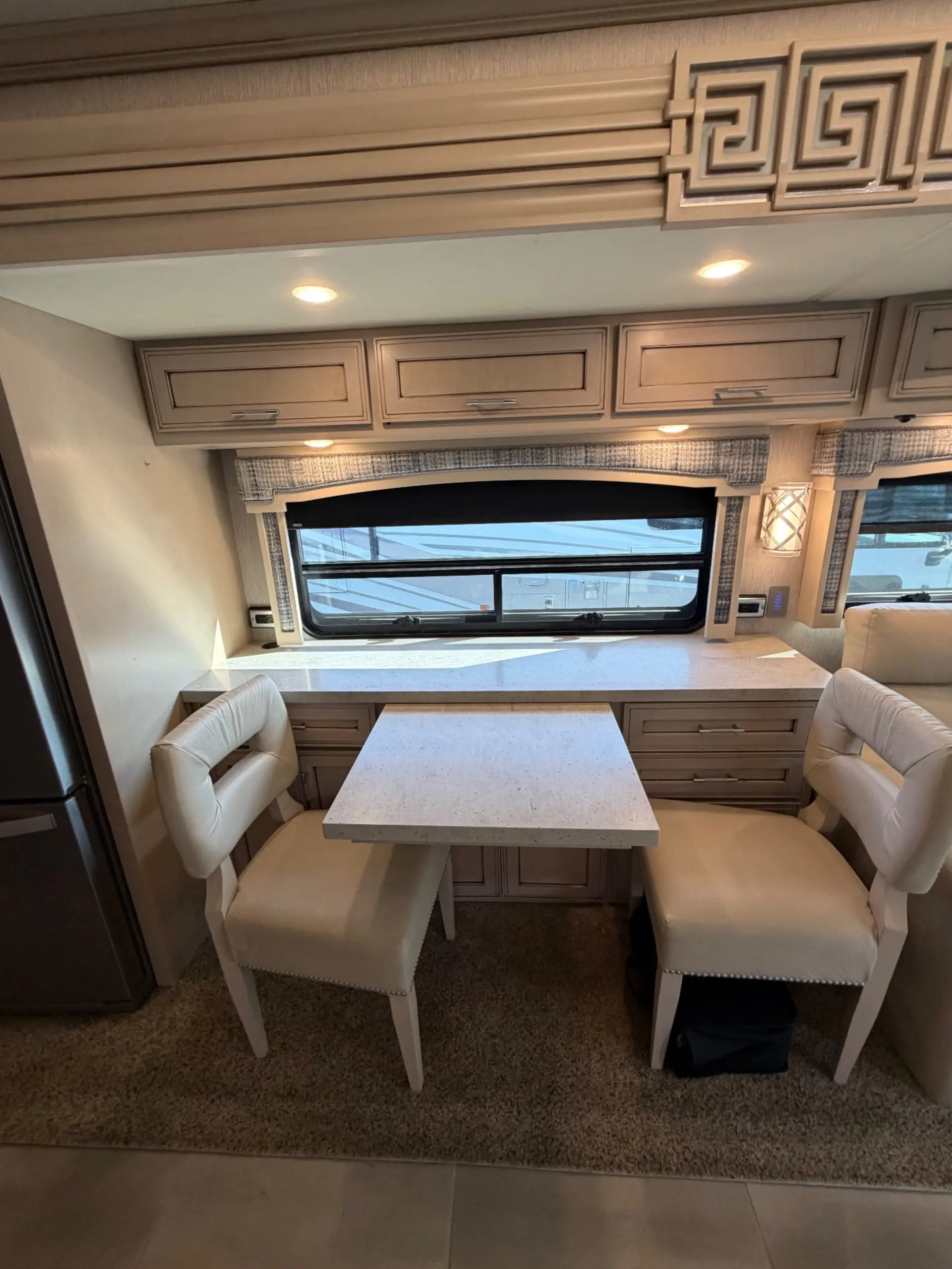 Spacious dinette with built-in workspace