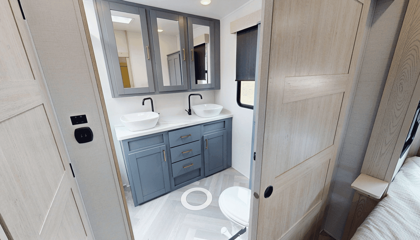 Rear bath with dual vanity